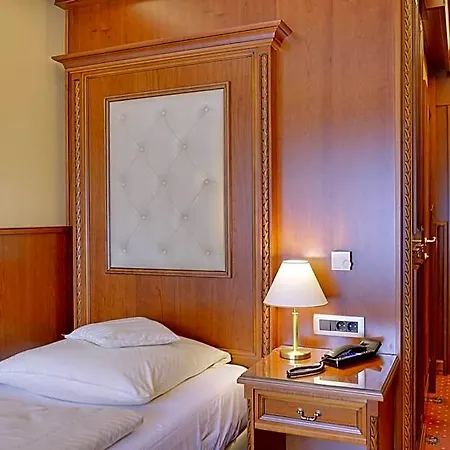 Parkhotel Stader Hof Штаде